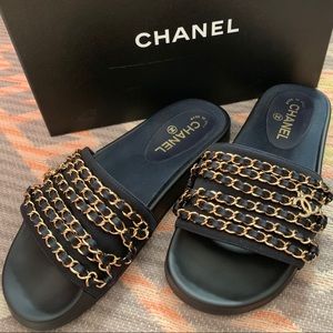 Chanel slides